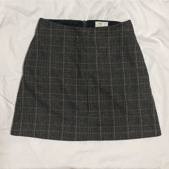 Aritzia | Wilfred Wool & Cashmere Blend New Classic Check Mini Skirt Size 2 - Picture 4 of 9